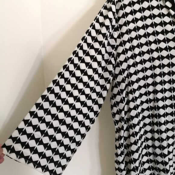 J. Crew 100% Cotton Geometric Tunic Top Black/Ivory Size XL - Picture 2 of 6